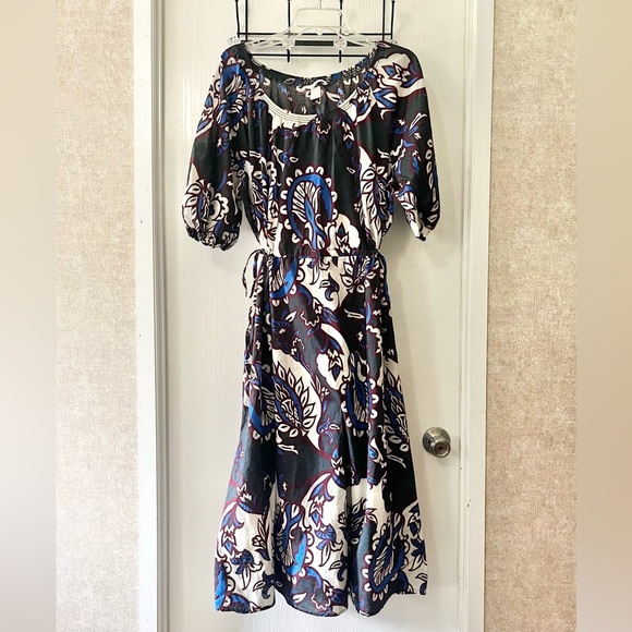 H&M Navy and White Floral Puff Sleeves with Draw String Cinched Waist Maxi Dress - Picture 4 of 11